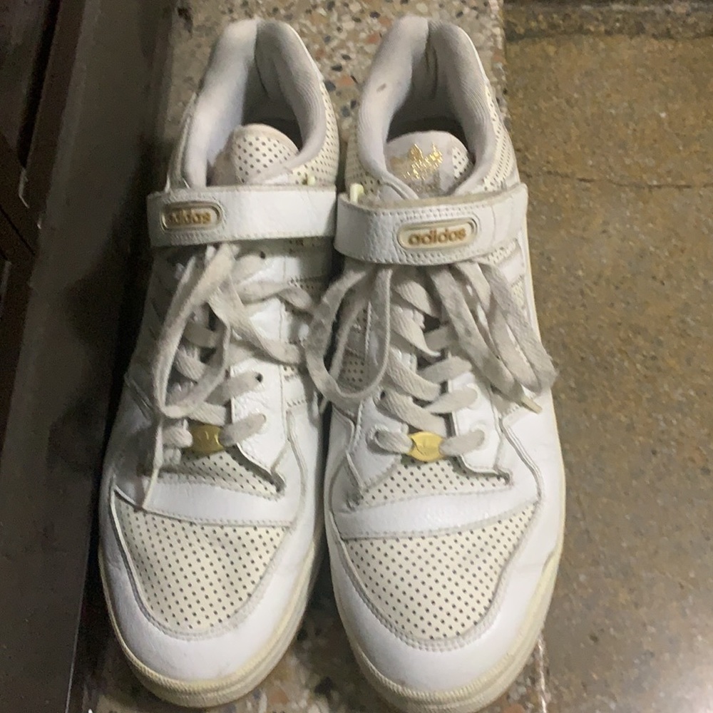 Adidas - Picture 2 of 5